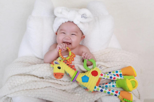 中山1岁宝宝流鼻涕打喷嚏